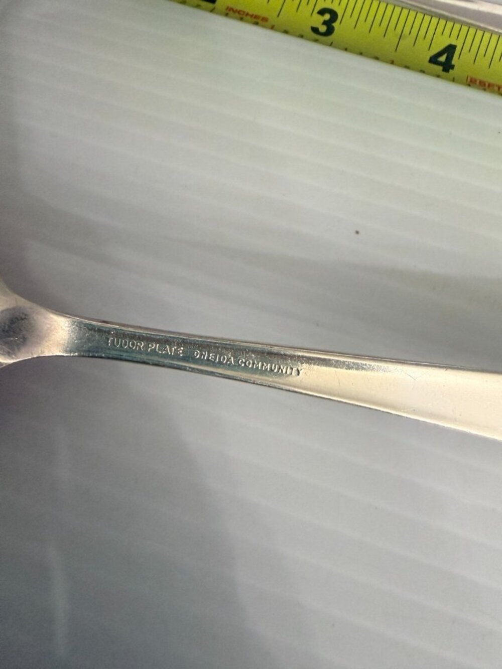 4 Friendship Medality Oneida  Tudor plate Teaspoons 1932 6 1/8" - Picture 7 of 8